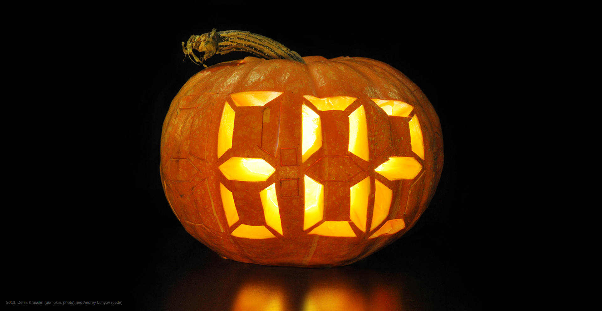 カボチャ製デジタル時計 (PumpkinDigitalClock)